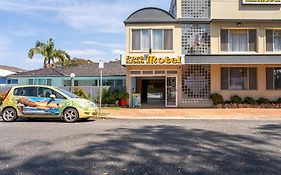 Port Aloha Motel